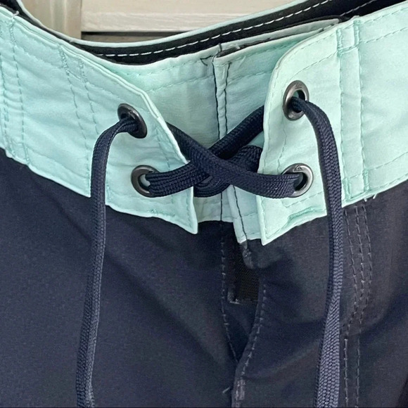 Quick Silver Short Size 36 Surf WaterMan - Picture 8 of 15